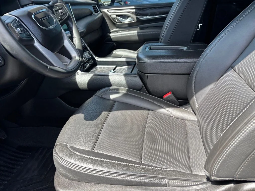 Used 2023 Silver GMC Denali image 11