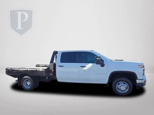 New 2026 Summit White Chevrolet Work Truck image 4