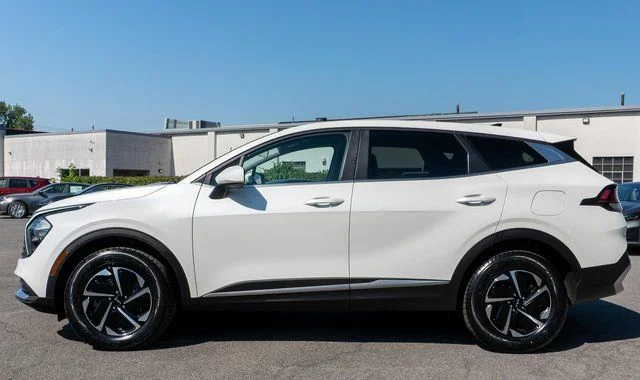 Used 2023 White Kia LX image 9
