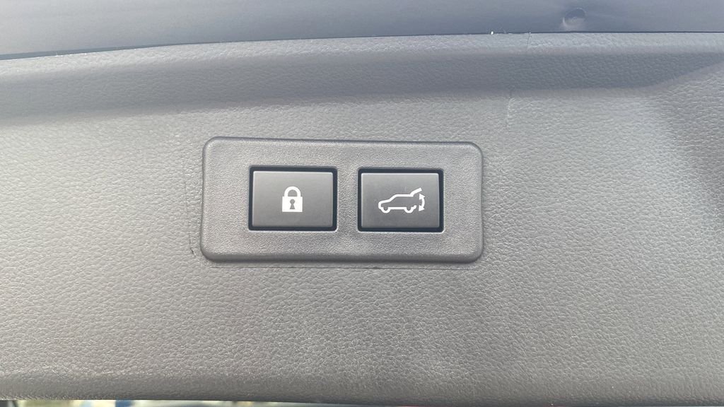 2025 Subaru Outback Touring - Photo 28