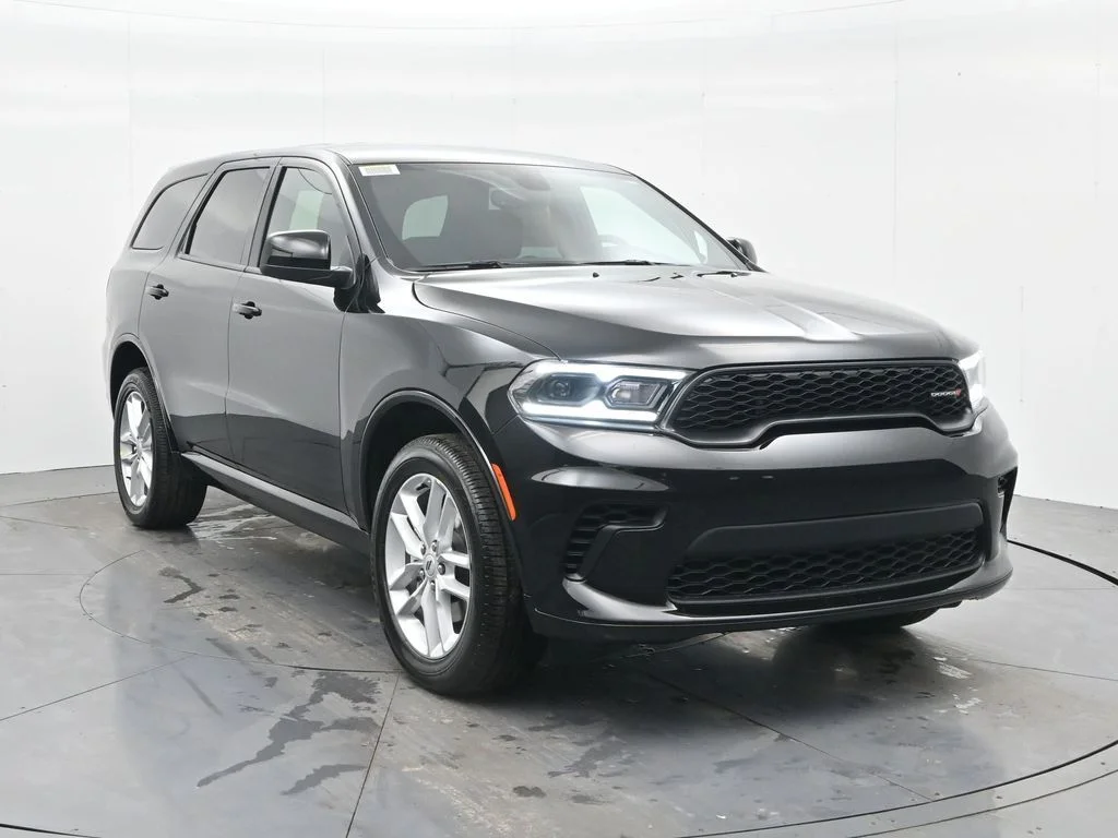 New 2026 Diamond Black Clear-Coat Exterior Paint Dodge GT image 4