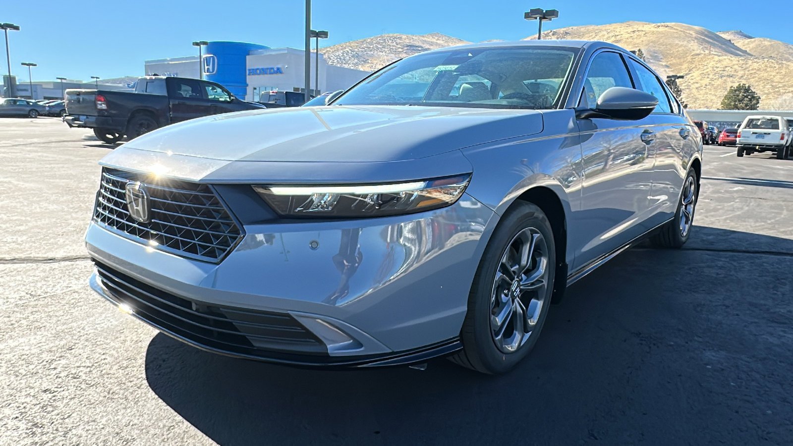 2025 Honda Accord Hybrid EX-L - Photo 7