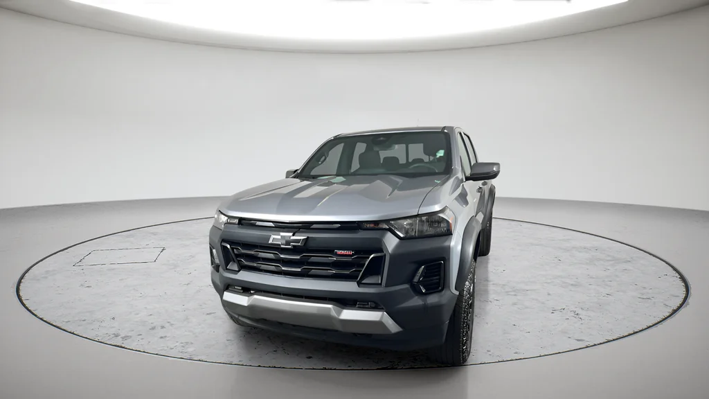 Used 2025 Gray Chevrolet Trail Boss image 10