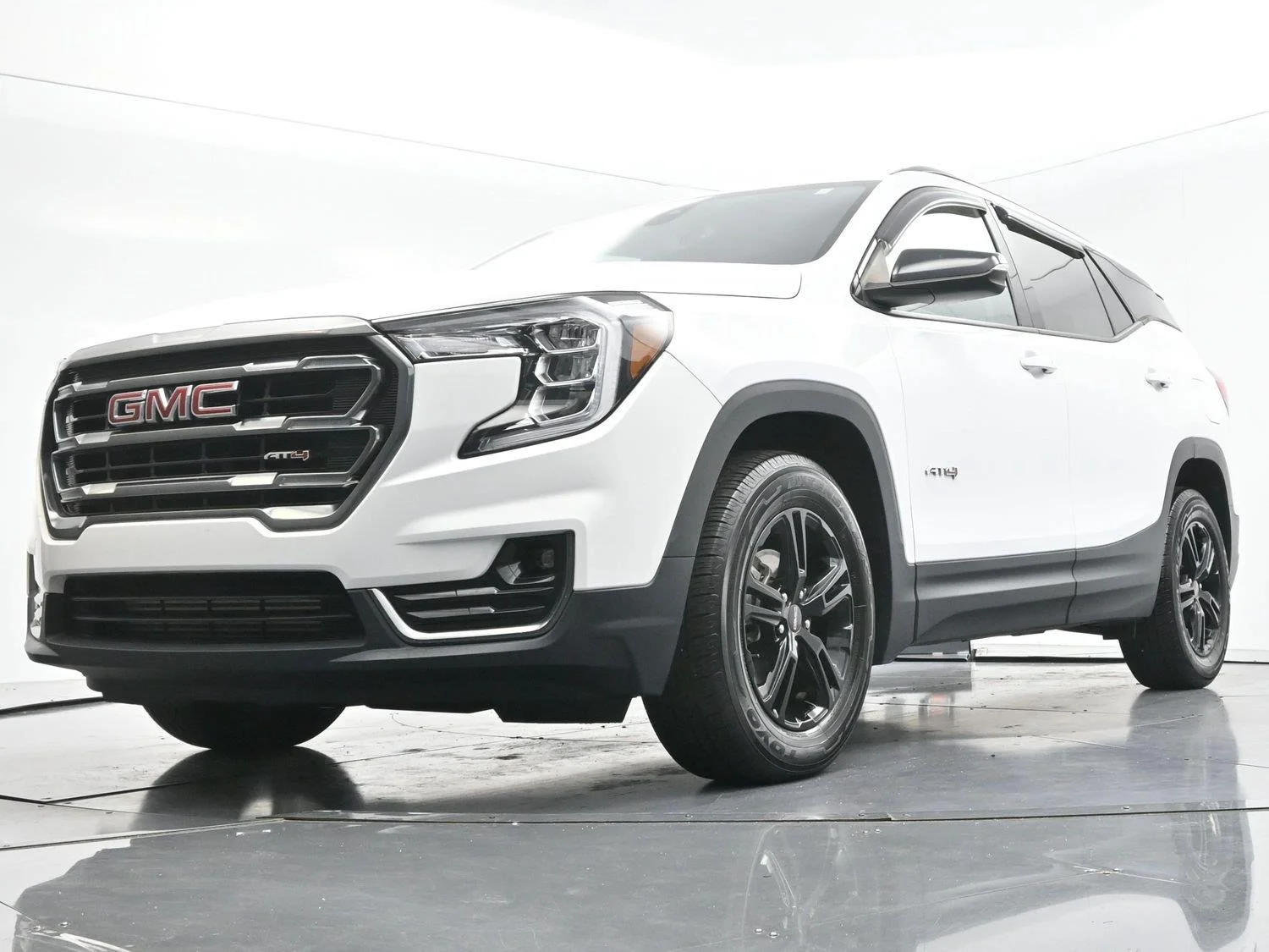 Used 2022 Summit White GMC AT4 image 53