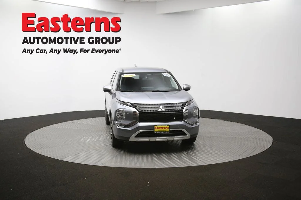 Used 2024 Gray Mitsubishi SE image 51