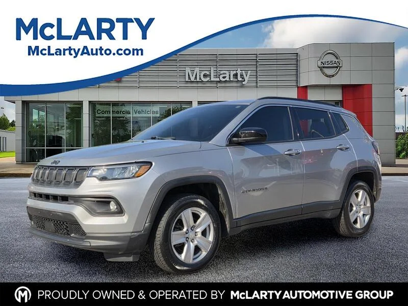 Used 2022 Billet Silver Metallic JEEP LATITUDE 4X4 image 1