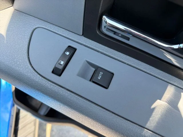 Used 2014 Blue Ford XLT image 22