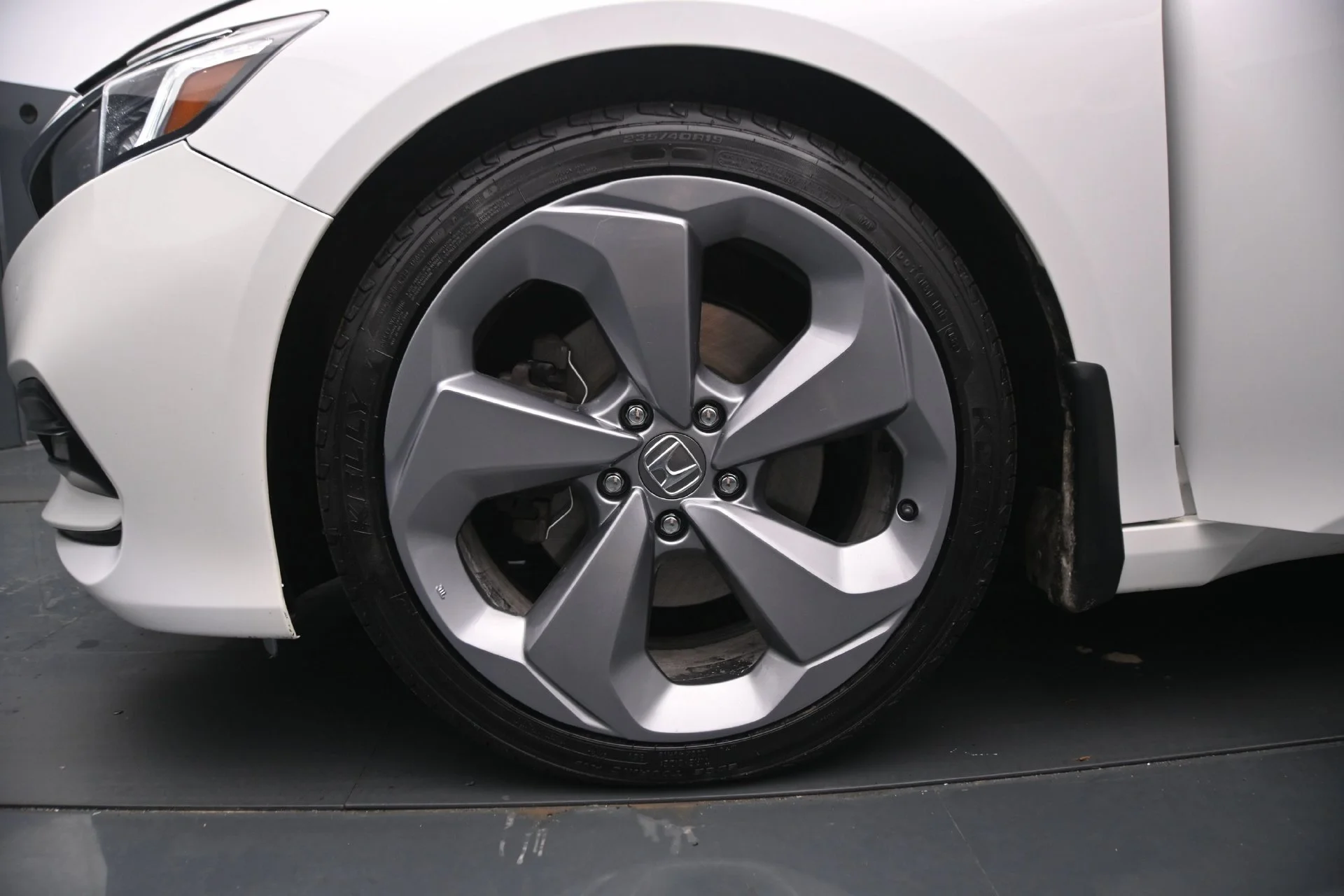 Used 2019 White Honda Touring 2.0T Auto image 31