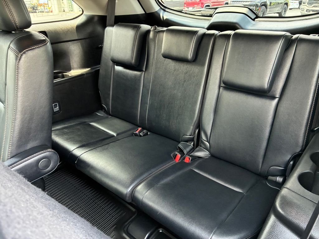 Used 2019 Red Toyota XLE image 21