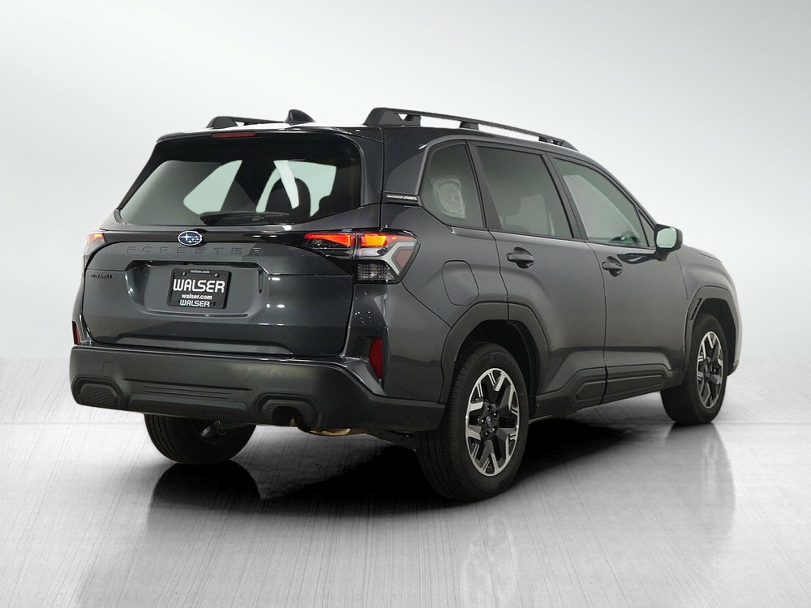 Used 2025 Gray Metallic Subaru Premium image 6