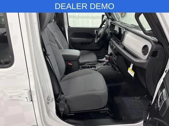 New 2026 Bright White Clear-Coat Exterior Paint Jeep Sport S image 23