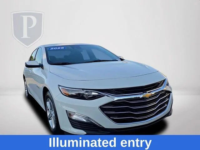 Used 2025 Summit White Chevrolet LS image 16