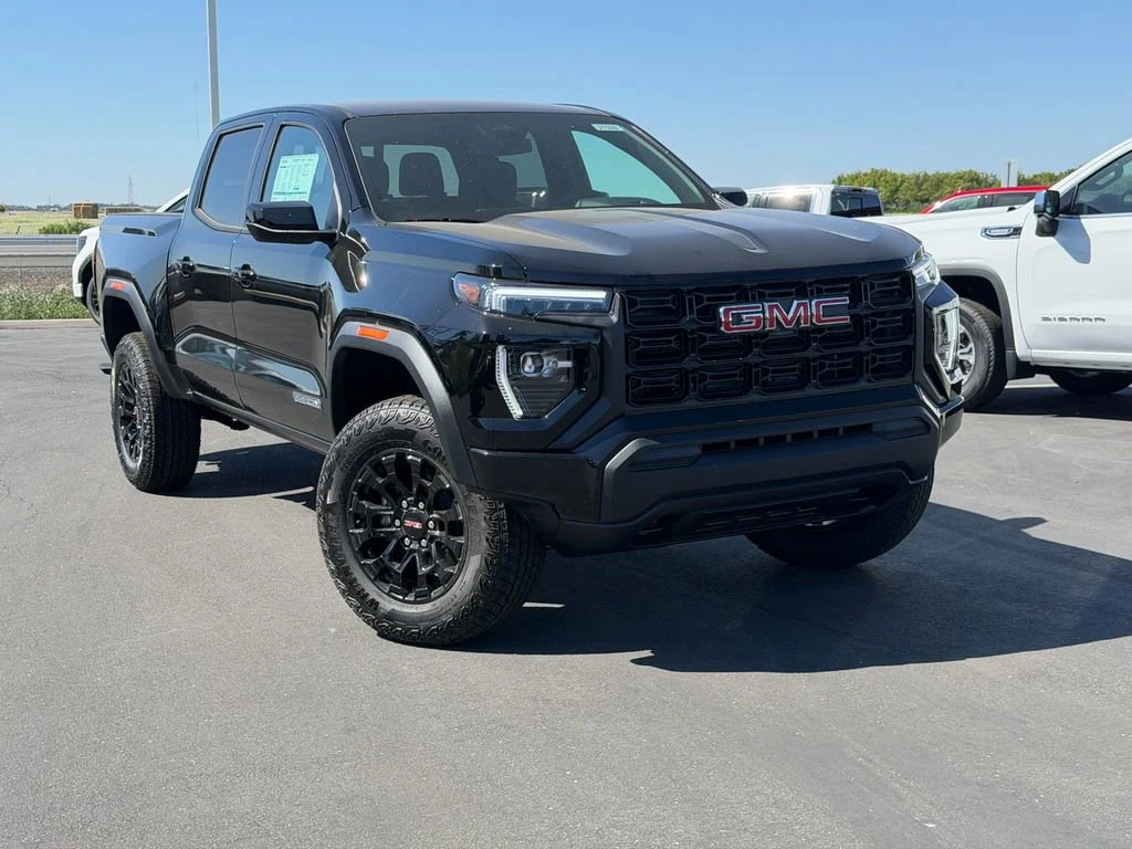 2026 GMC Canyon 2WD Elevation Crew Cab Short Box's photo