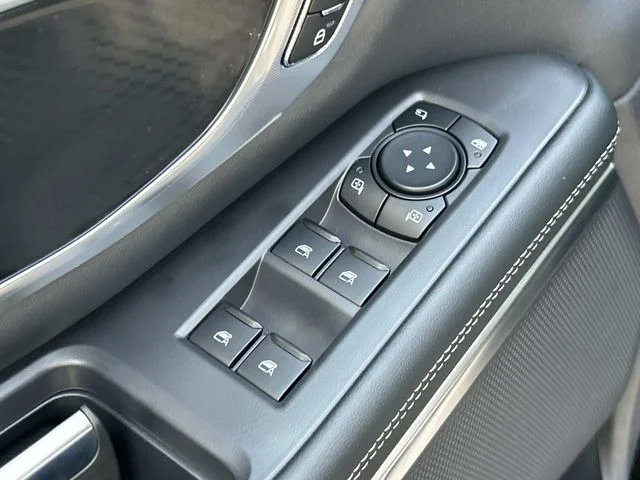New 2027 Black Ford Platinum image 30