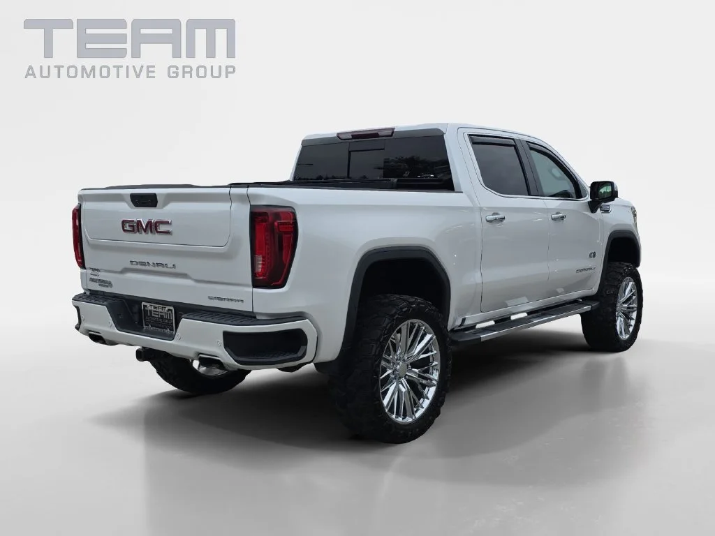 Used 2021 White GMC Denali image 7
