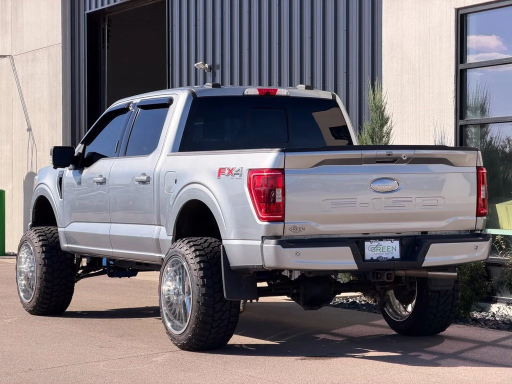 Used 2022 Silver Ford XLT image 3