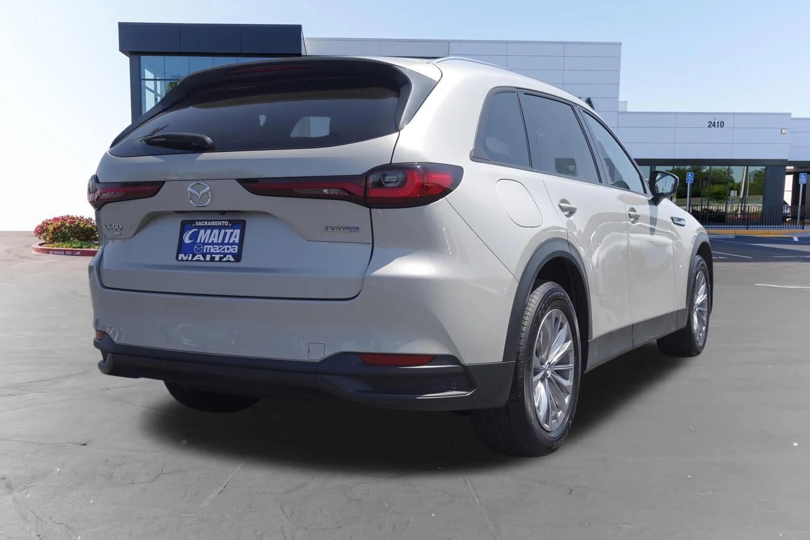 Certified Used 2024 Platinum Quartz Mazda Preferred image 4