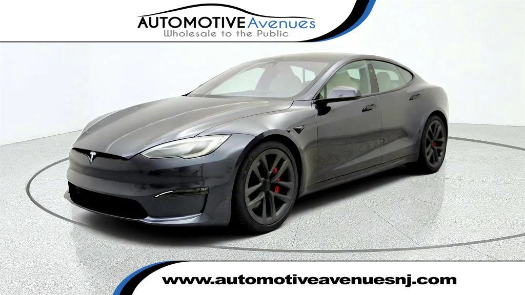 2024 Tesla Model S Plaid AWD w/ Yoke Steering Wheel