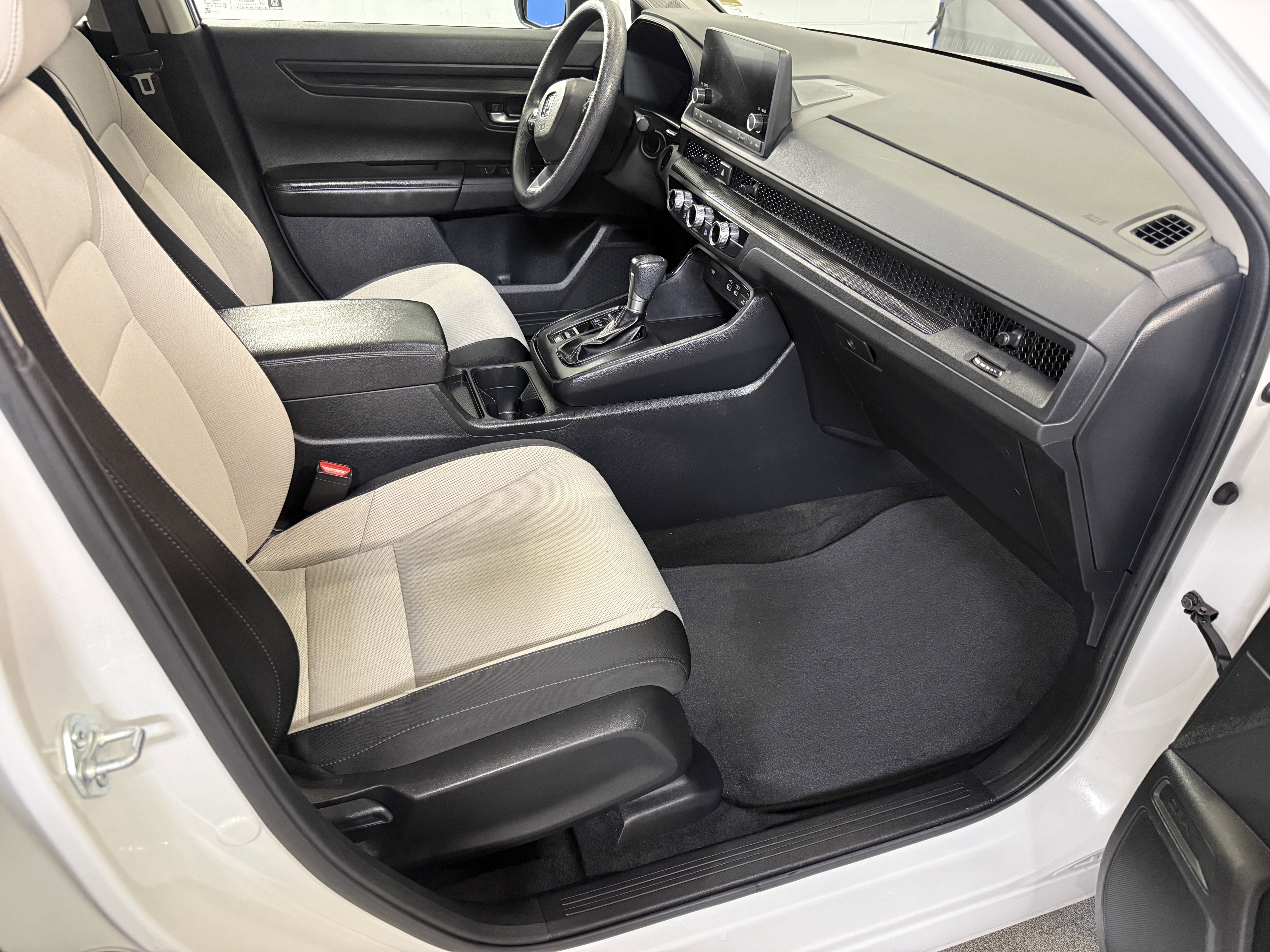 Certified Used 2025 Platinum White Pearl Honda EX image 49
