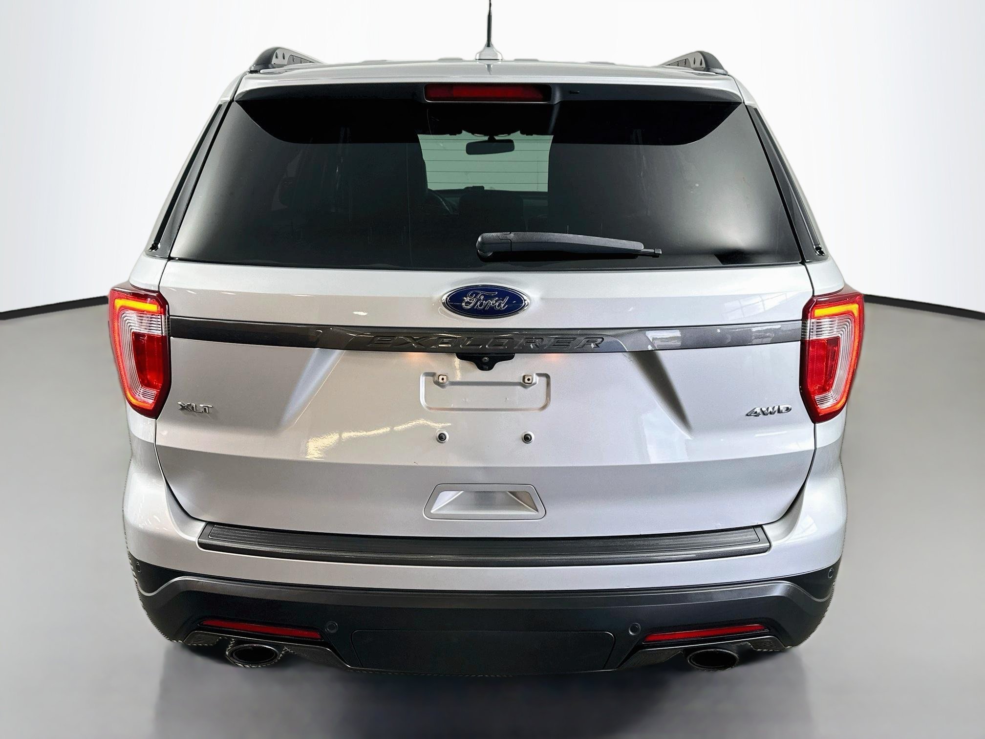 Used 2018 Ingot Silver Metallic Ford XLT image 7