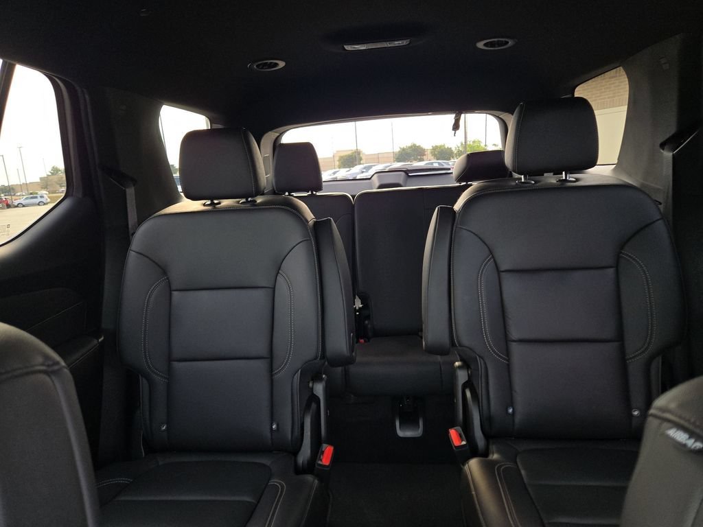 Used 2023 MOSAIC BLACK METALLIC Chevrolet LT Leather image 9
