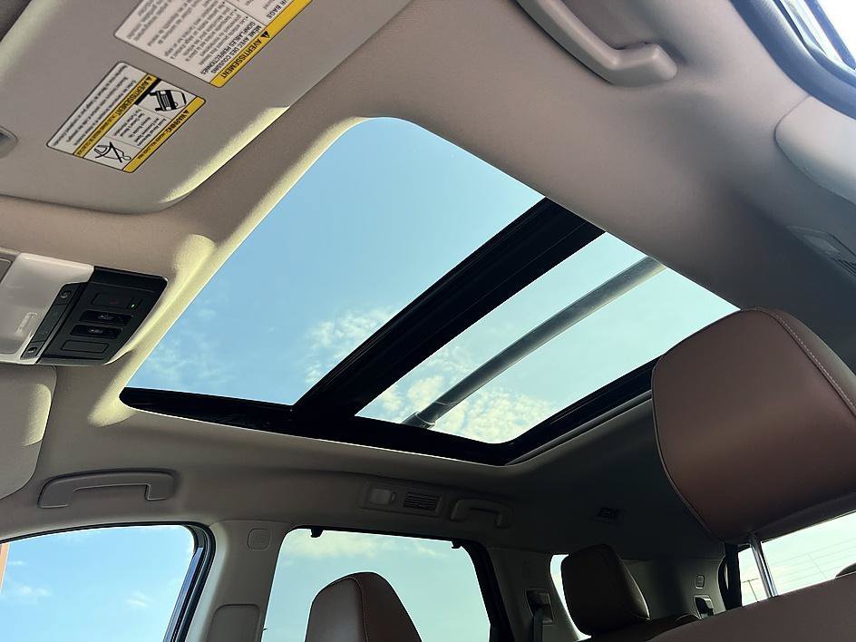 Used 2025 Deep Ocean Blue Pearl Nissan Platinum image 19