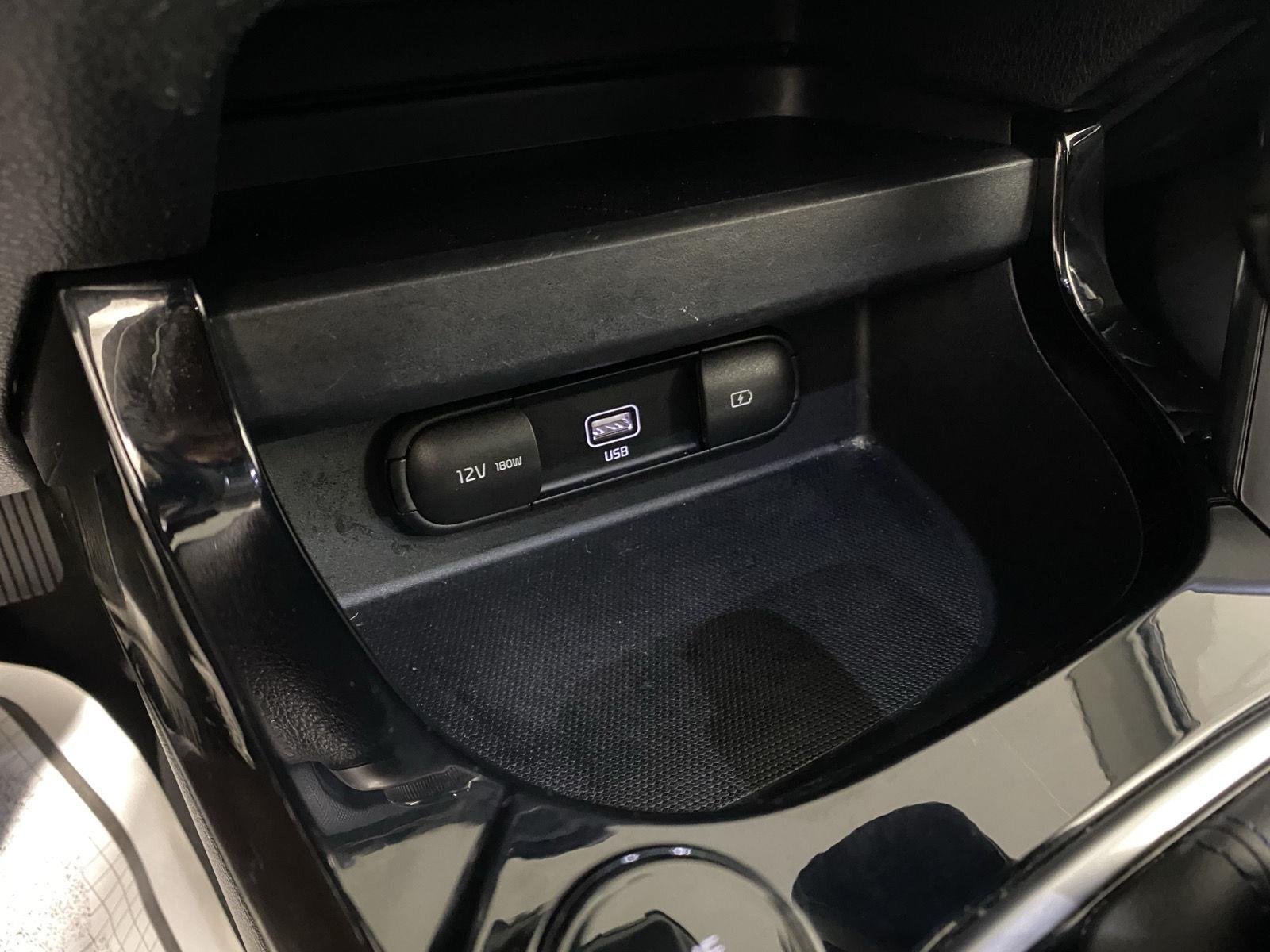 Used 2022 Clear White/Black Roof Kia S image 13