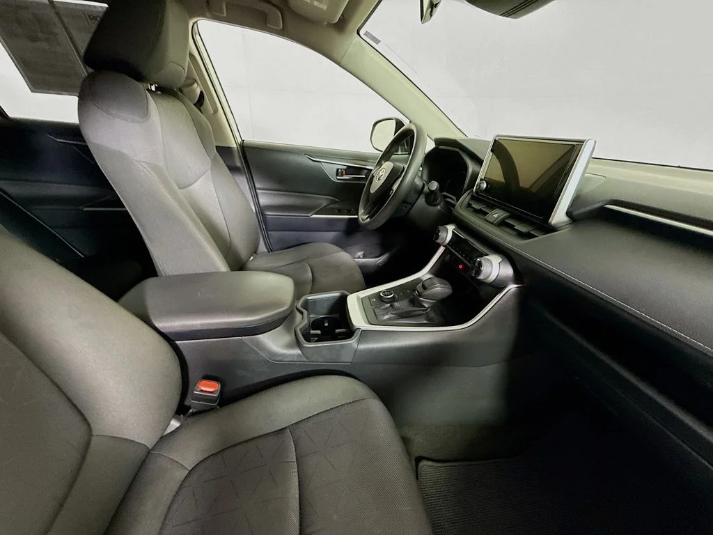 Used 2025 Silver Sky Metallic Toyota Hybrid XLE image 26
