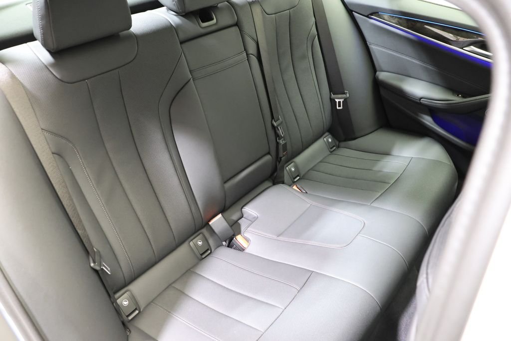 2023 BMW 5 Series 540i - Photo 46
