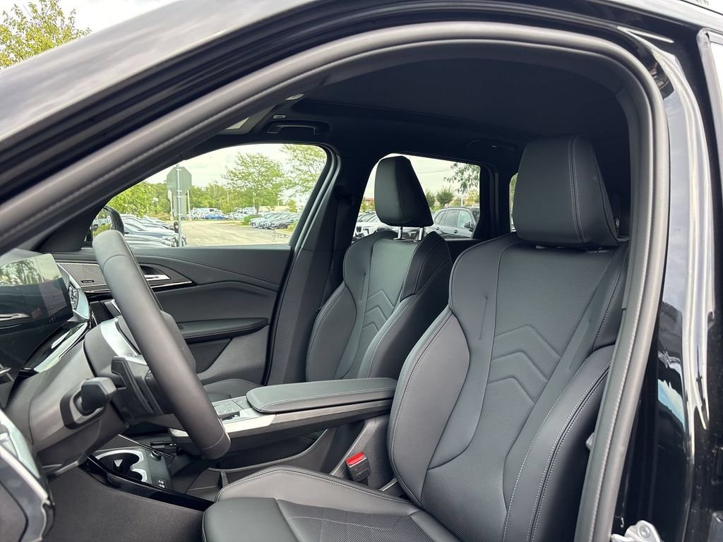 New 2027 Black Sapphire Metallic BMW xDrive28i image 10