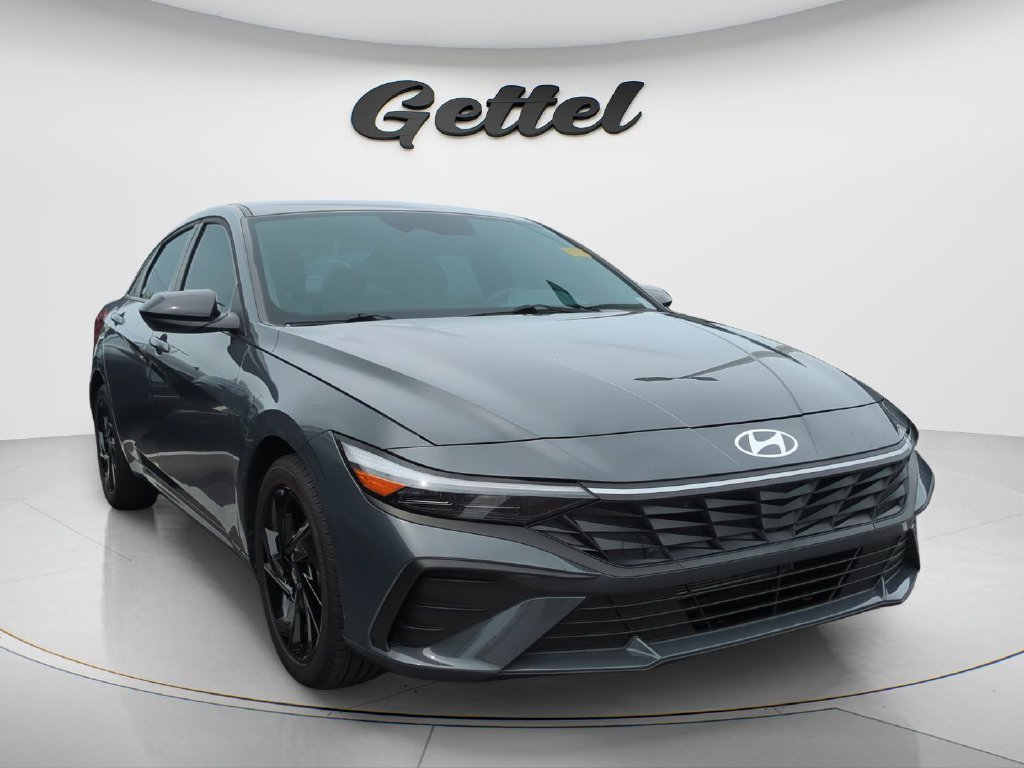 Used 2026 Gray Hyundai SEL Sport image 2