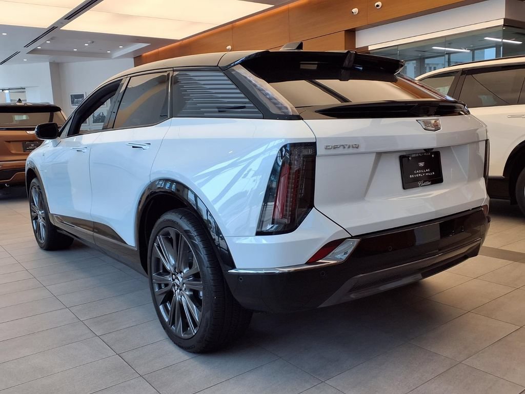 2027 Cadillac OPTIQ Premium Sport - Photo 9