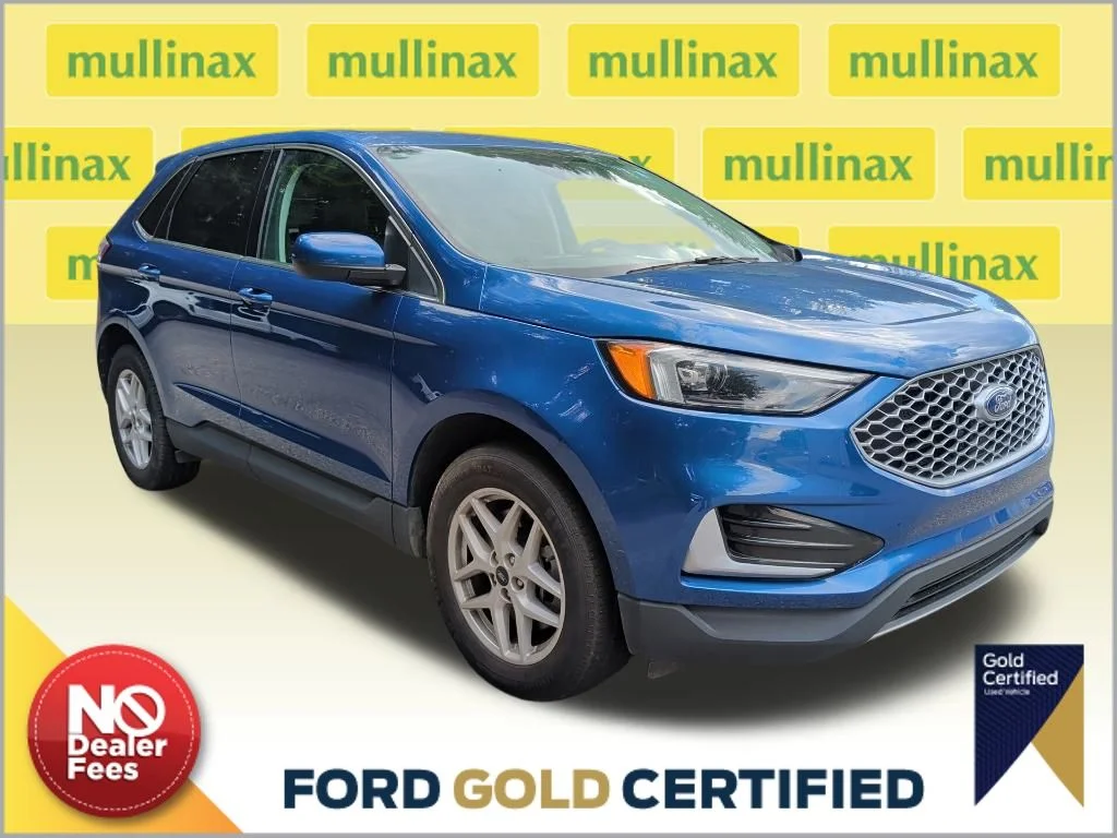 Used 2024 Blue Ford SEL image 1