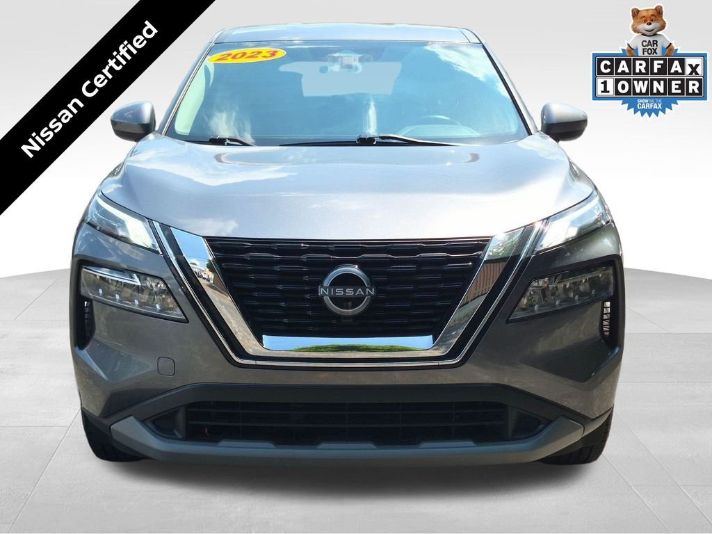 Certified Used 2023 Gun Metallic Nissan SV image 3