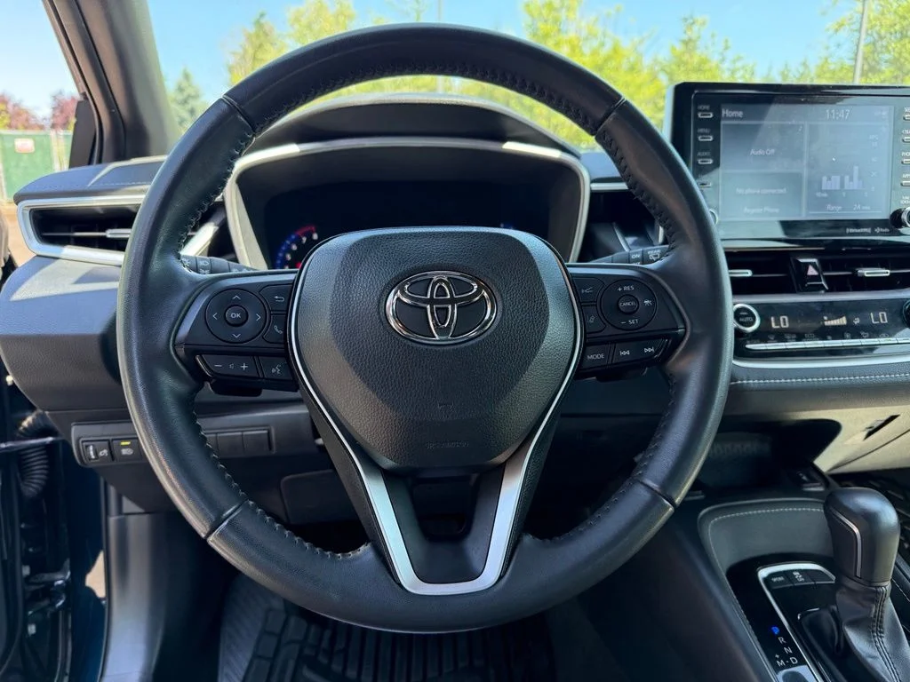 Used 2022 Galactic Aqua Mica Toyota XSE image 10