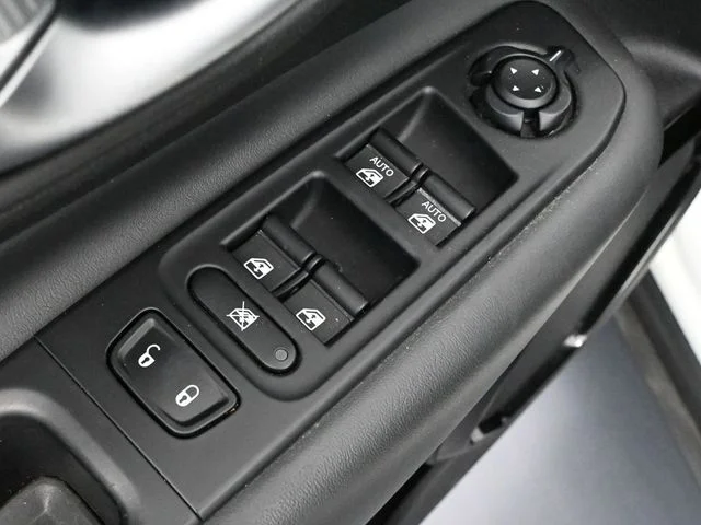 2020 Jeep Renegade Altitude - Photo 21