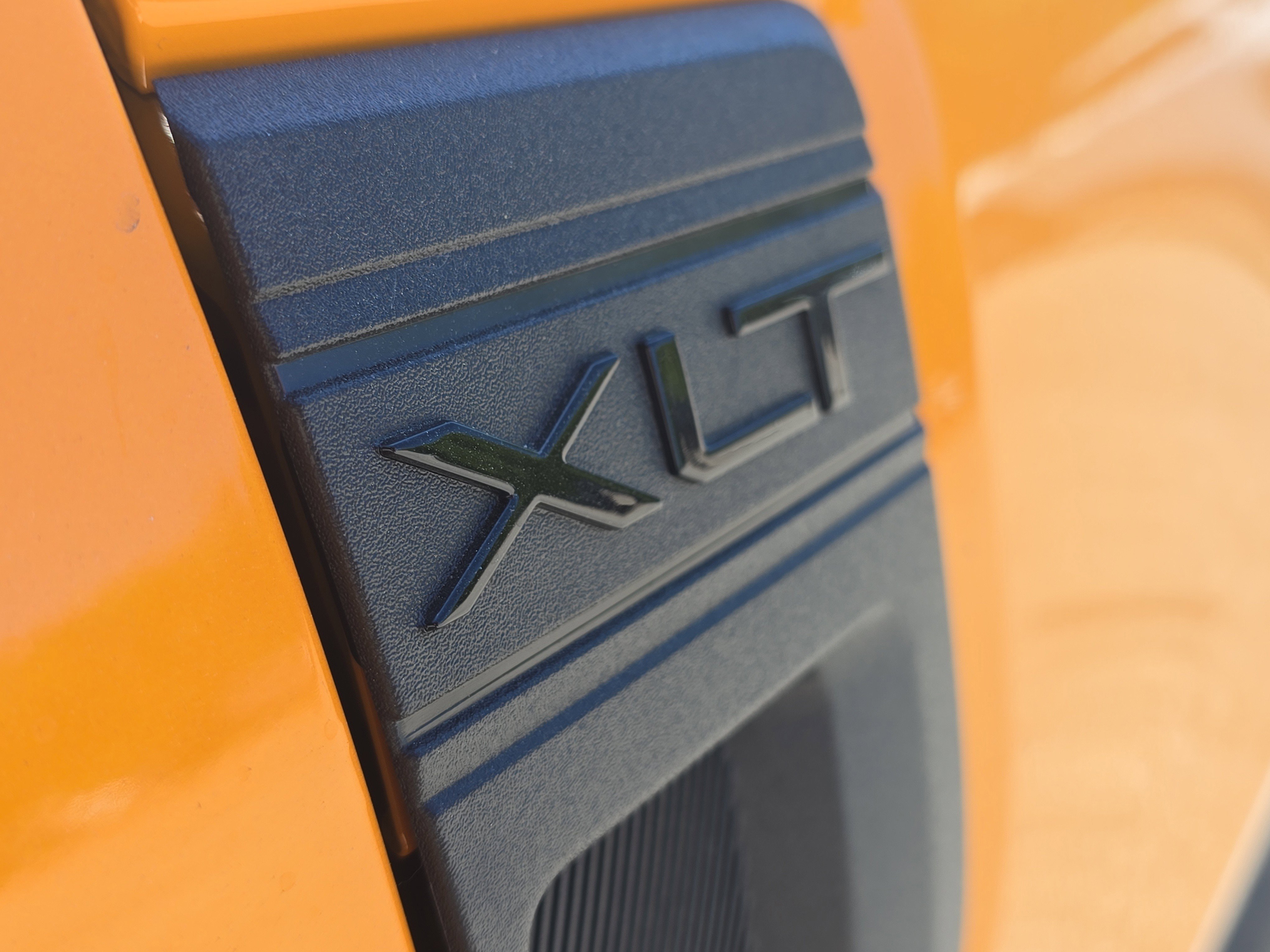 New 2026 Orange Fury Metallic Tri-Coat Ford XLT image 6