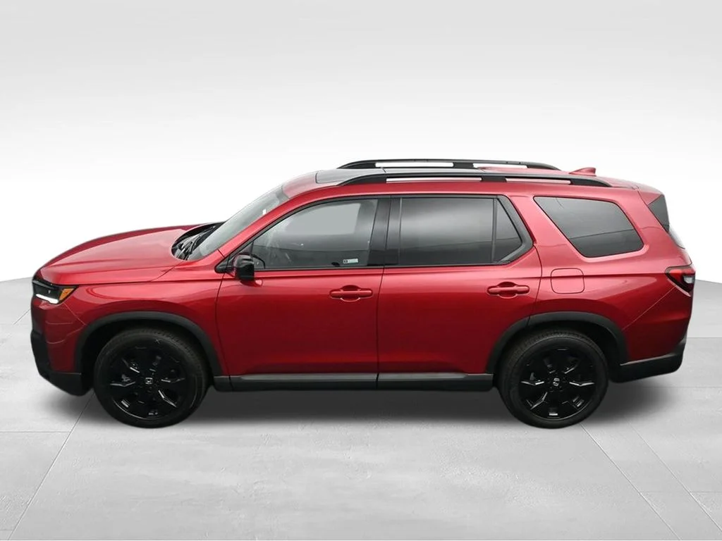 New 2026 Radiant Red Metallic II Honda Black Edition image 18