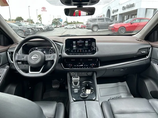Used 2022 Black Nissan SL image 22