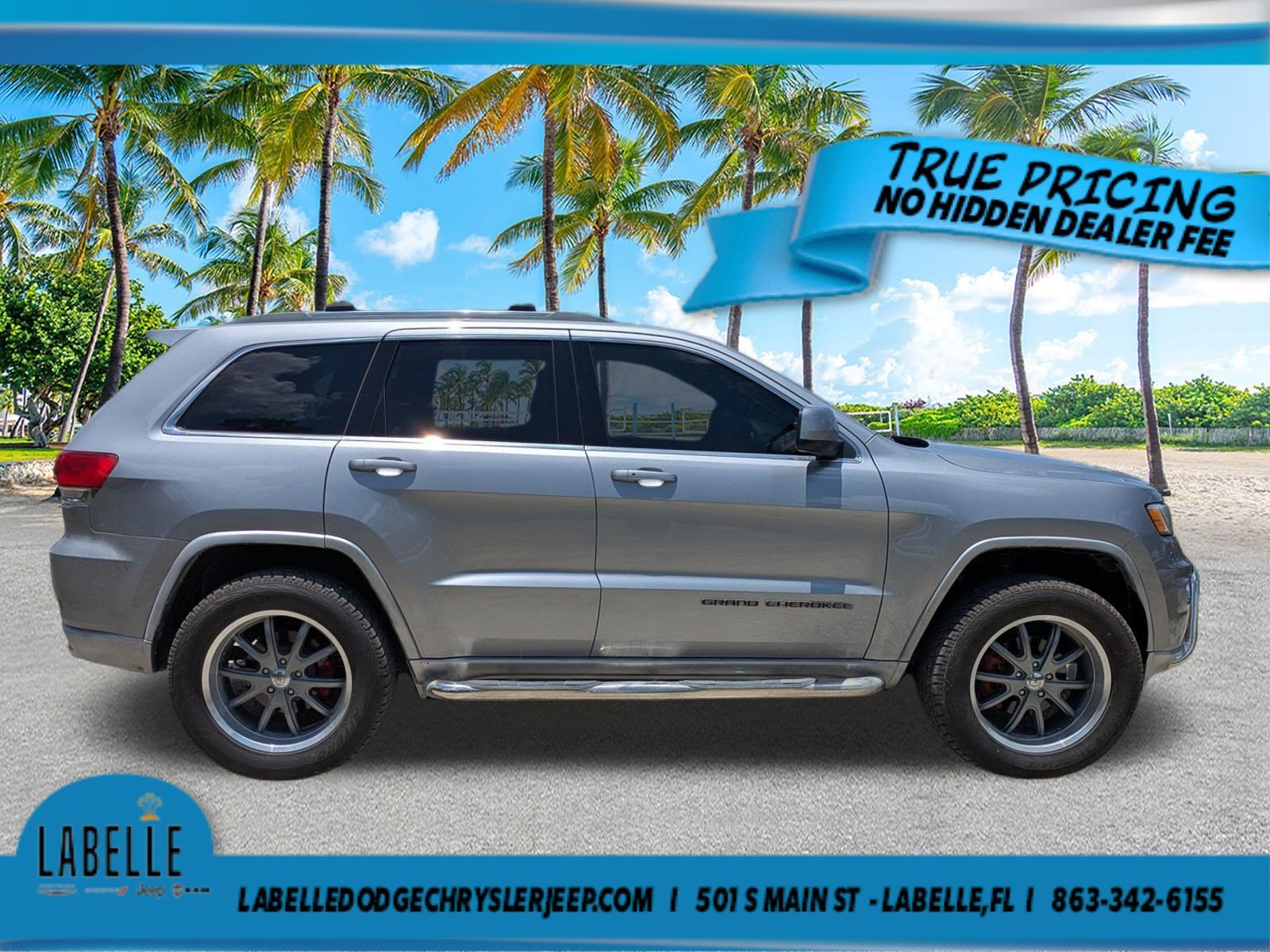Used 2018 Billet Silver Metallic Clearcoat Jeep Laredo E image 3