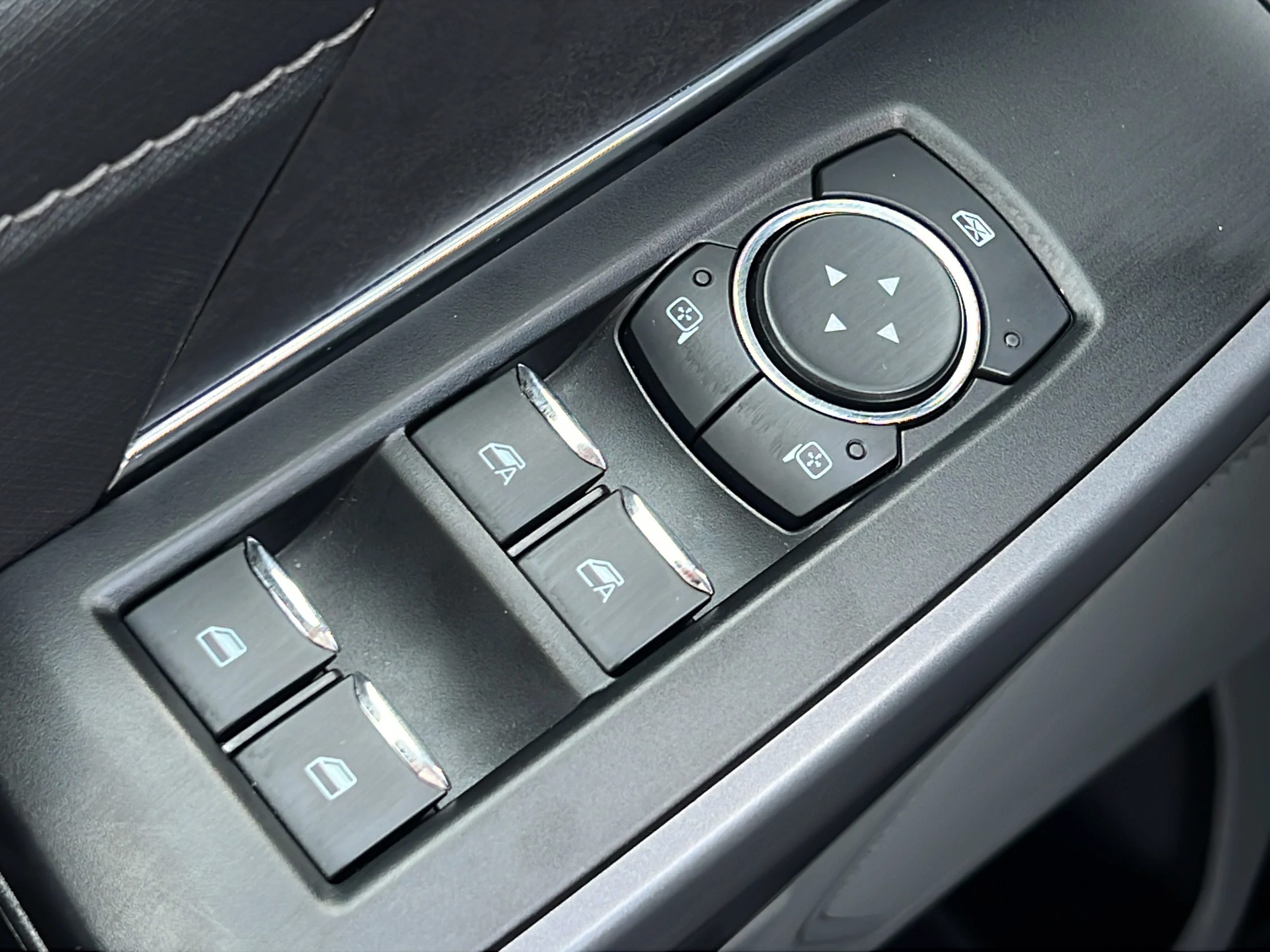 Used 2025 Silver Metallic Ford XLT image 20