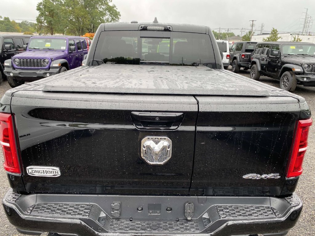 New 2027 Diamond Black Crystal Pearl-Coat Exterior Paint Ram Tungsten image 7