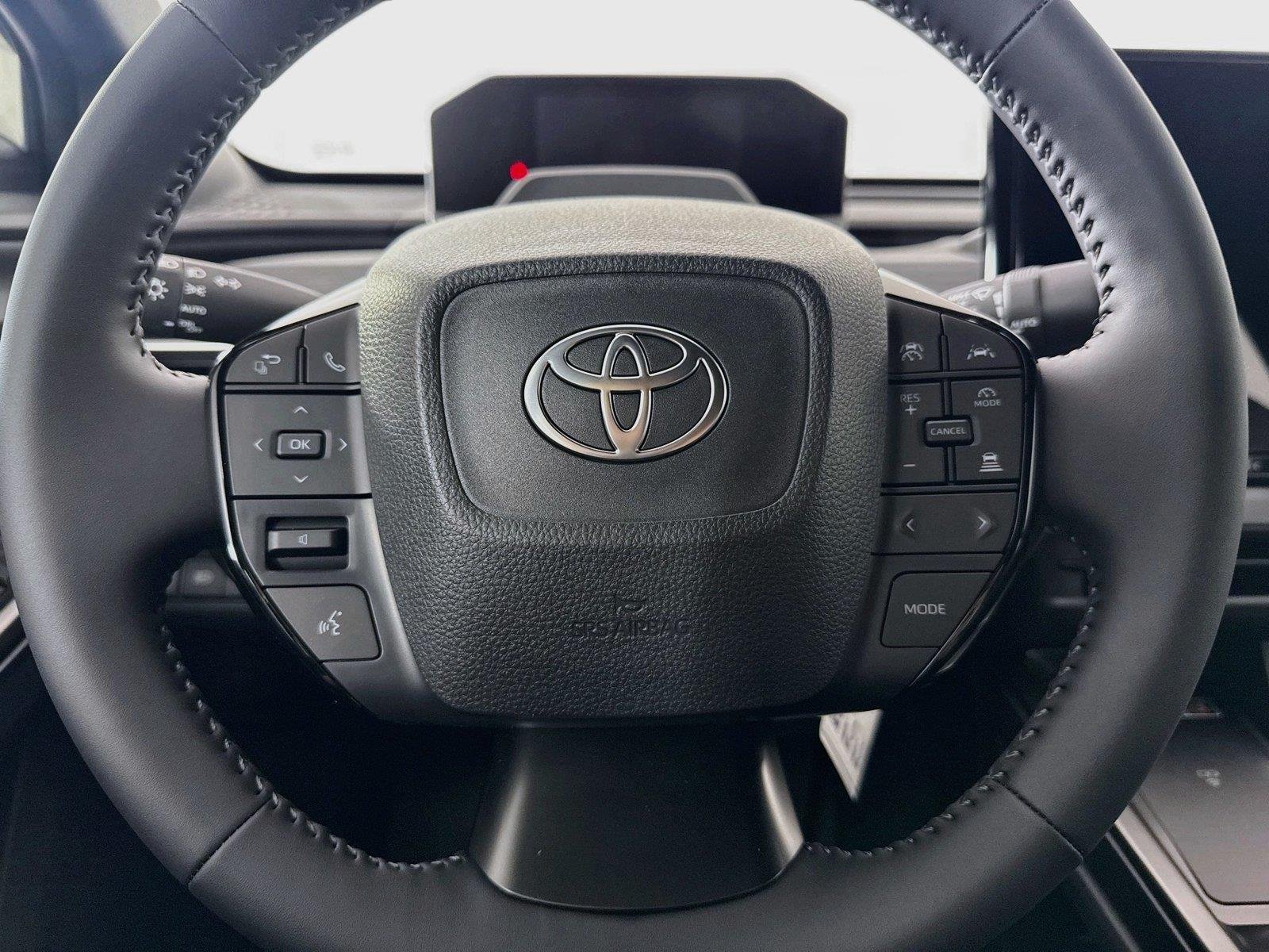 New 2026 Wind Chill Pearl Toyota SE image 17