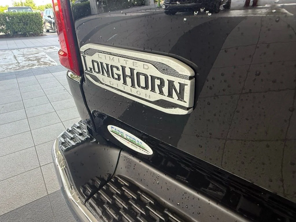 New 2026 Diamond Black Crystal Pearl-Coat Exterior Paint RAM Limited Longhorn image 35