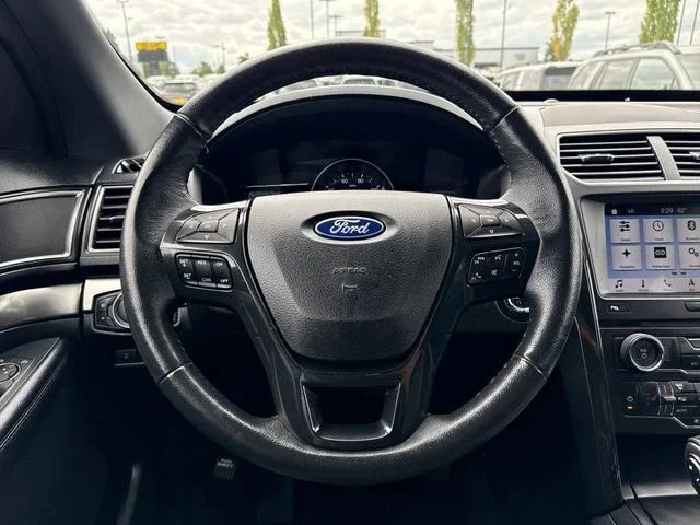 Used 2018 Blue Metallic Ford XLT image 19