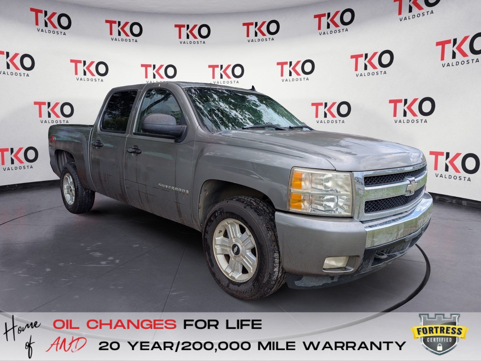 Used 2007 Graystone Metallic Chevrolet LT w/1LT image 1