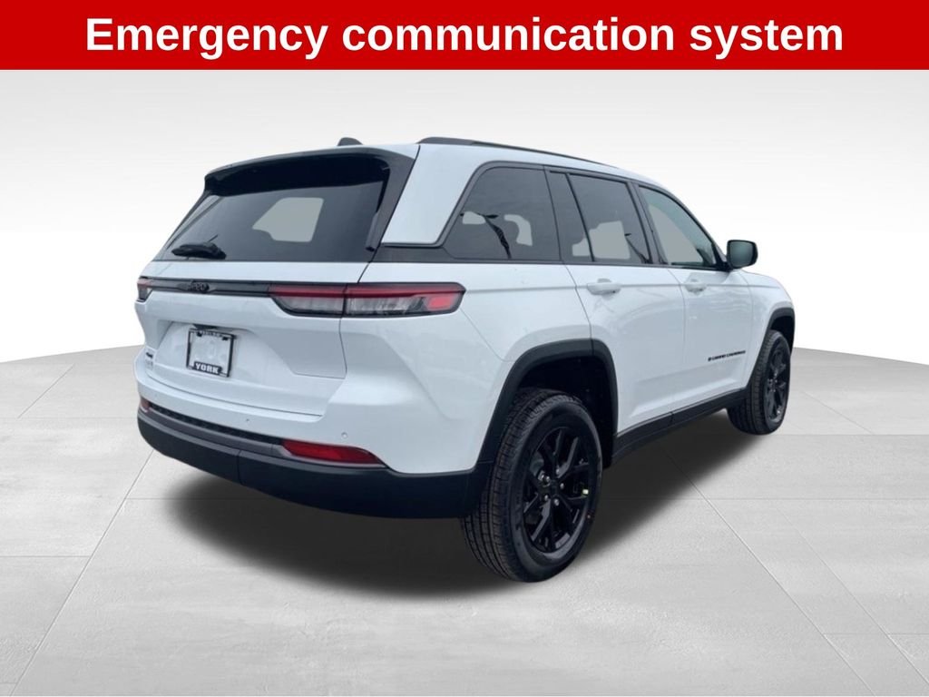 New 2026 Bright White Clear-Coat Exterior Paint Jeep Latitude Altitude image 5