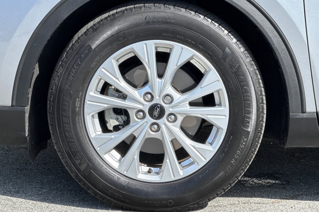 Used 2023 Silver Ford Active image 27