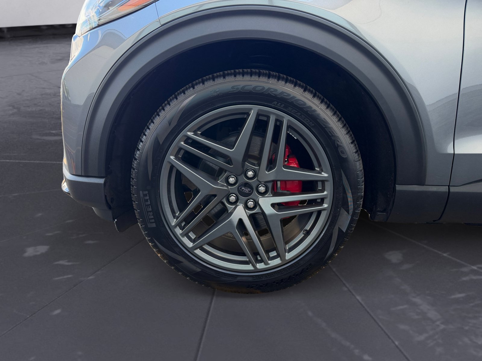 2025 Ford Explorer ST - Photo 43