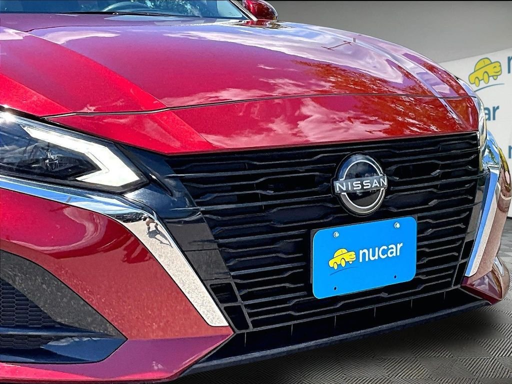 Certified Used 2023 Red Nissan 2.5 SV image 2